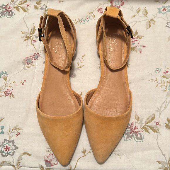 NWB Crown Vintage Evalinda yellow ankle strap cutout wedge shoes - Picture 3 of 8